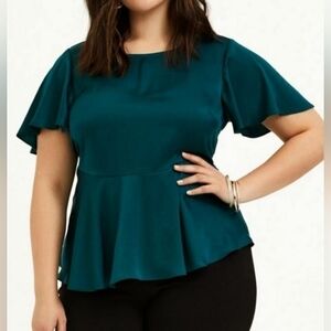 Torrid Elegant Hunter Green Flutter Sleeve Top Sz 00